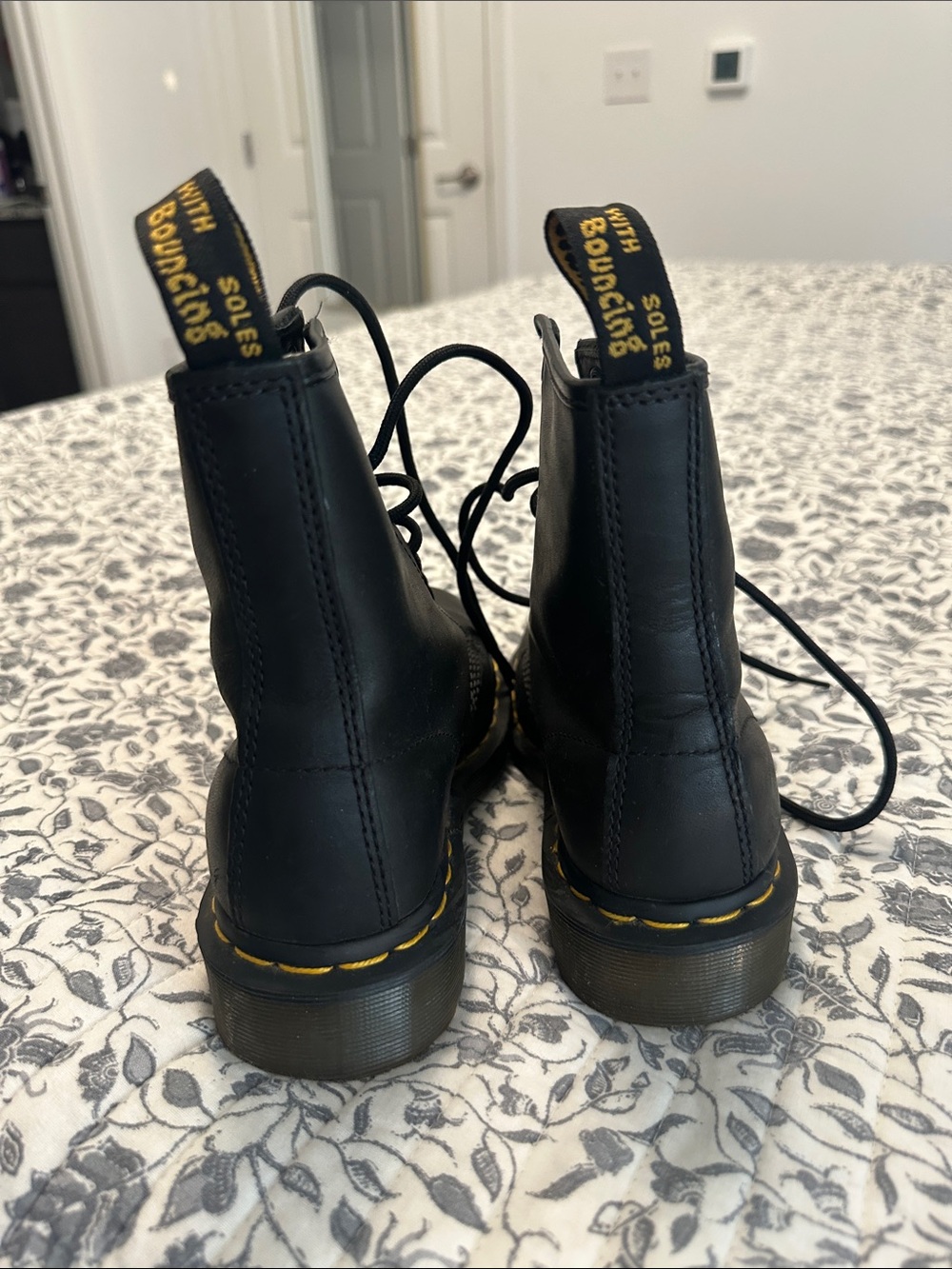 Black Lace-Up Leather Boots with Yellow Stitching Doc Martins - Picture 3 of 5